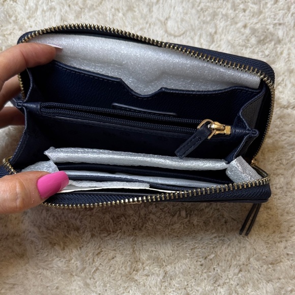 NEOT Tory Burch Multicolor Striped Zip Around Continental Wristlet - Picture 10 of 10